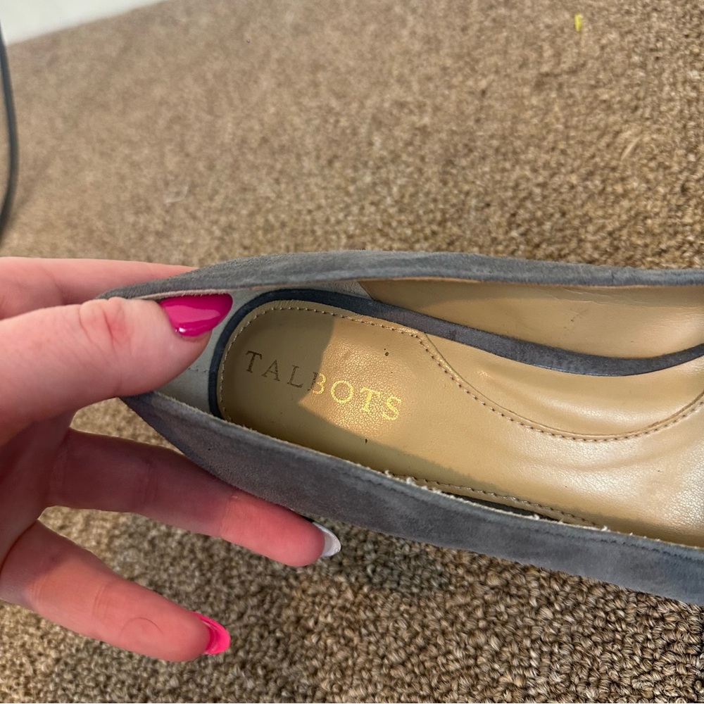 Talbots Isa Block Heel Pumps Pearl Buckle Gray Size 5.5M Women's - Picture 4 of 7